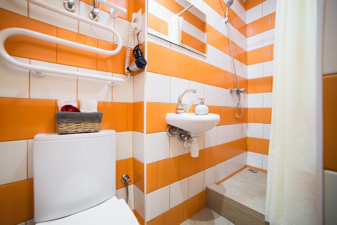 Mini Economy Apartments- Filatova 10 Lviv Extérieur photo