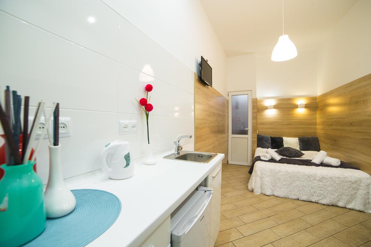 Mini Economy Apartments- Filatova 10 Lviv Extérieur photo